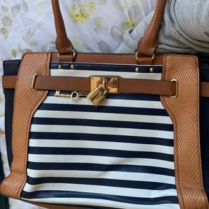 Aldo Tote